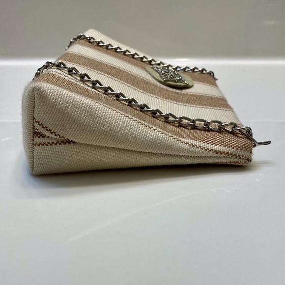 Add Libb Designs of Charleston, SC The Poppy Clutch Pocketbook Handbag - Picture 3 of 9